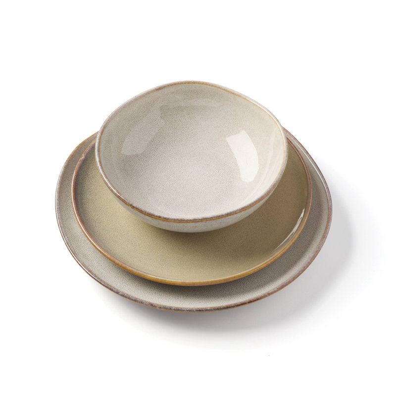 Service de table 12 pièces Oneida, Beige