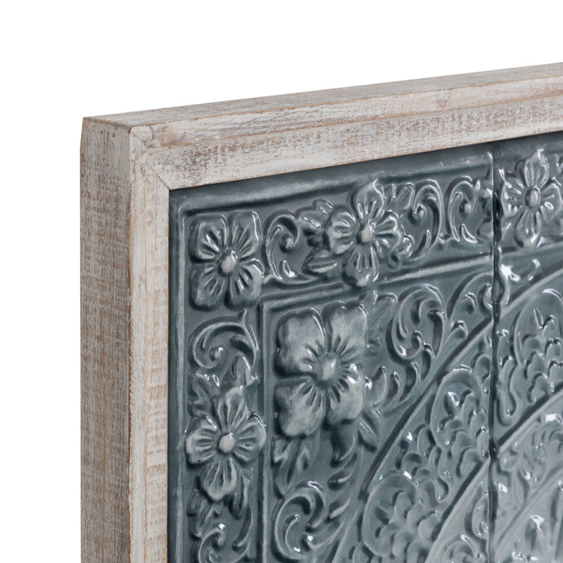 Décoration murale en métal avec détails en relief, Sarcelle