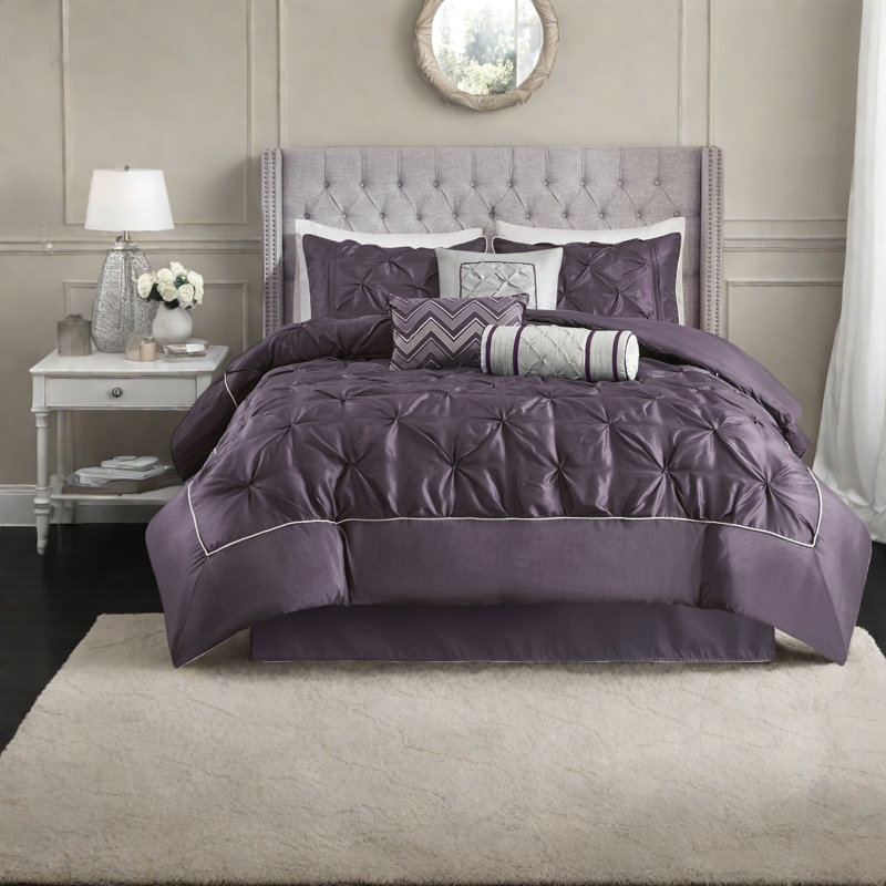 Elegant Plum King Bedding Sets, 100% Polyester Comforter With Tufted Design For Modern Bedrooms