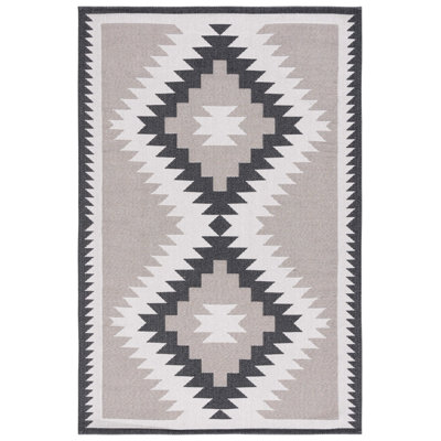 Ilkka Performance Geometric Rug