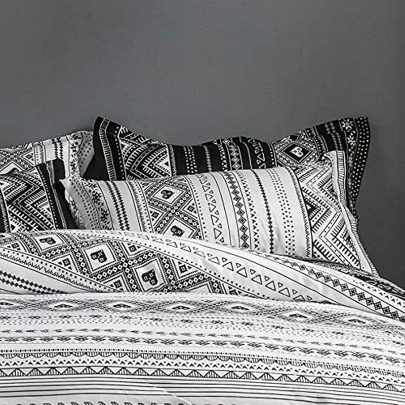 Lekesky Polyester Hand Tufted Striped Duvet Cover, Full / Double Duvet Cover + 2 King Shams