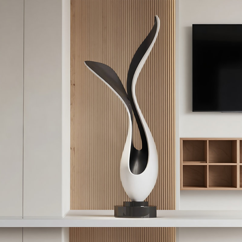 Sculpture en fibre de verre noire et blanche 27,56 po