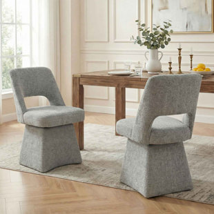 Chaise rembourrée pivotante