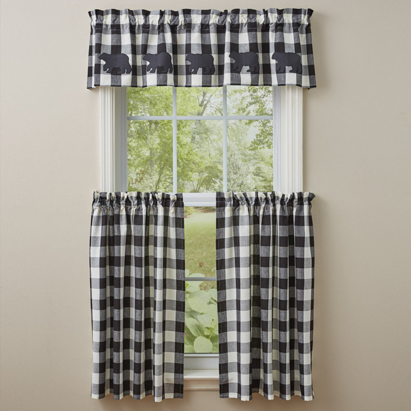Red Buffalo Check Tiers 36x72, Black/Cream
