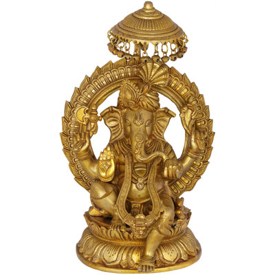Figurine Pagdi Ganesha assise sur un trône de lotus avec parasol