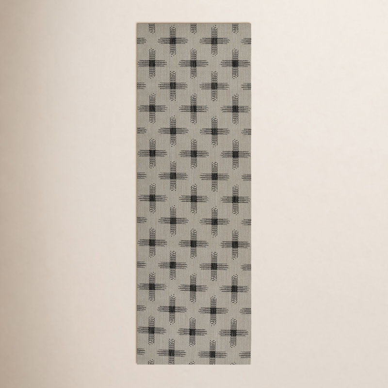 Demetrius Geometric Indoor / Outdoor Rug, Runner 2'7" x 7'6"
