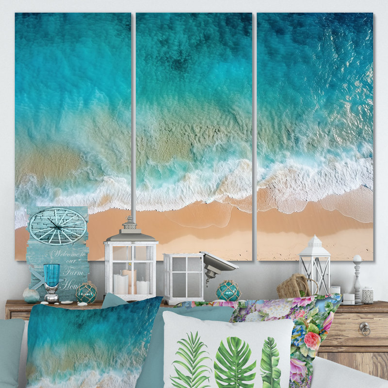 Vue aérienne de la plage bleue «Blue Tranquility» - art mural plage, H 28 po x l 36 po x P 1 po, Toile tendue