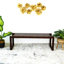 Charmant banc en cuir Mid-Century avec attrait polyvalent et fabrication robuste