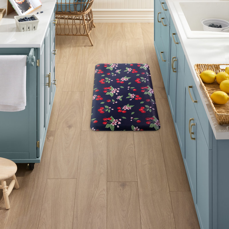 Tapis de cuisine à bordure biseautée DRAPER James, cerisier en fleurs, bleu marine / rouge, 20 po x 39 po, Marine / Rouge