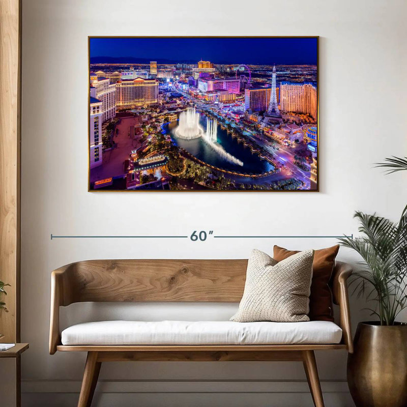 Las Vegas at Night Neon Lights, 46 po x 31 po, Cadre flottant doré