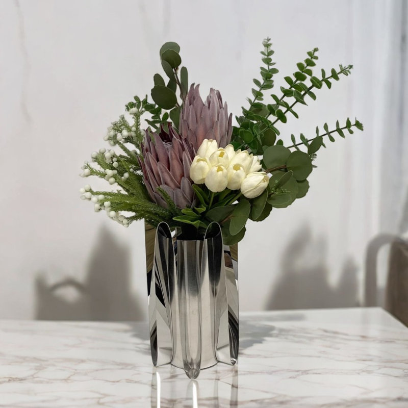 Bouquets simulés et décorations florales