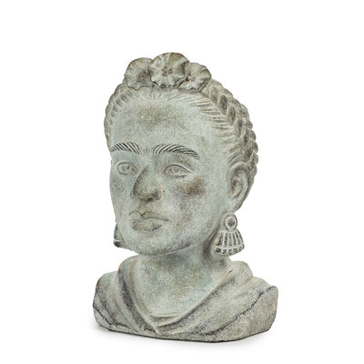 Derik Statue Planter
