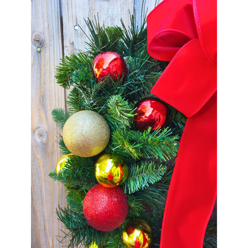 Couronne de pin artificielle mixte 24 po Jaquaze