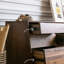 Armoire de rangement en noyer avec tiroirs