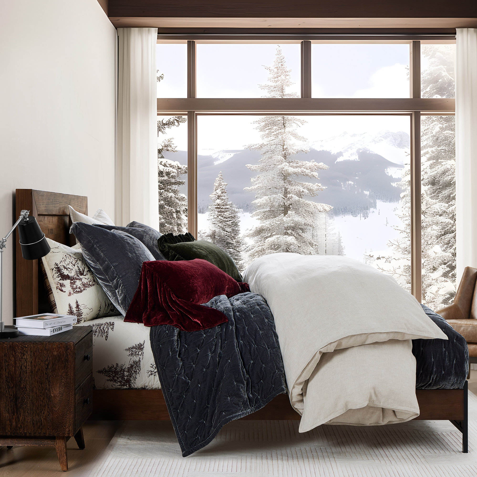 Jacinta White Brown Cotton Bear Deer Woodland Print Modern Rustic Cabin Lodge Quilt Set, King Quilt + 2 King Shams