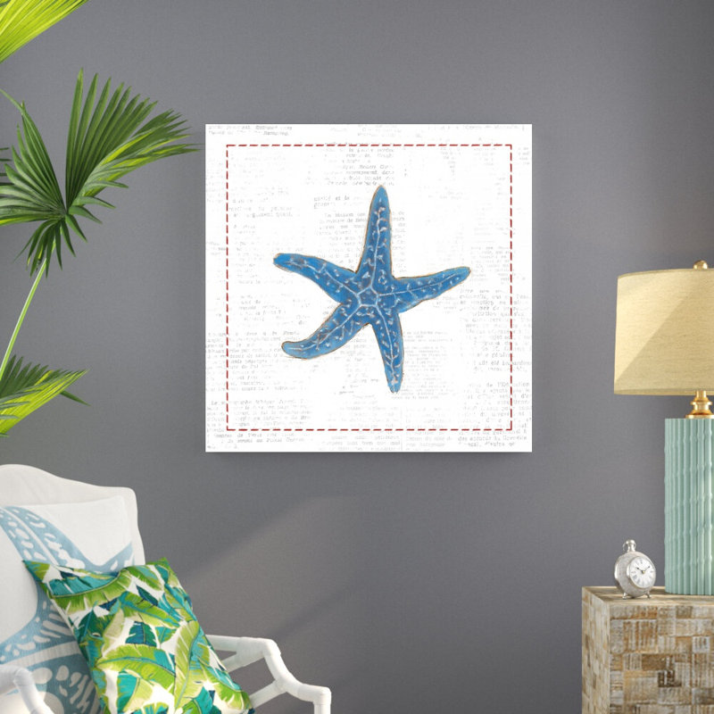 Étoile de mer bleu marine sur papier journal par Emily Adams - impression sur toile tendue, H 36 po x l 36 po