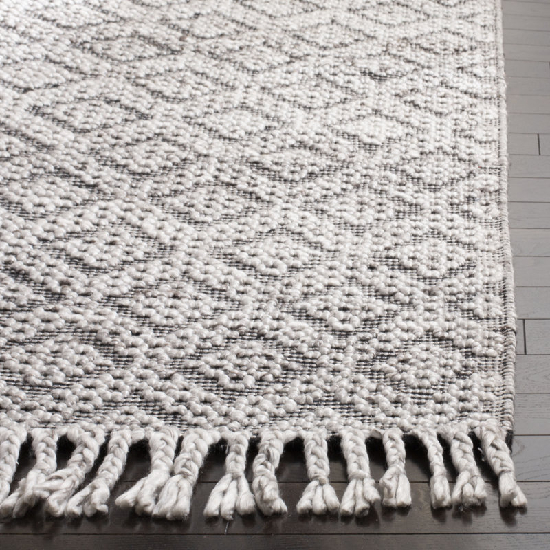 Natura Hand Woven Viscose/Wool Geometric Rug in Gray/Black, Rectangle 5' x 8'