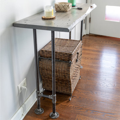 Console 48 po avec pieds en acier industriel