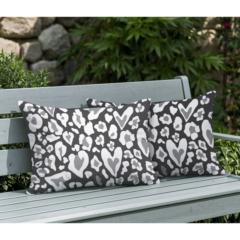 Oreiller réversible intérieur / extérieur à imprimé zébré Bobbi, 20 po x 14 po, Gray