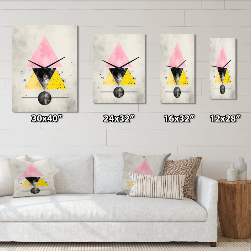 Transcendance rétro, triangulaire, aquarelle minimale - horloge murale moderne abstraite, H 32 po x l 24 po x P 1 po