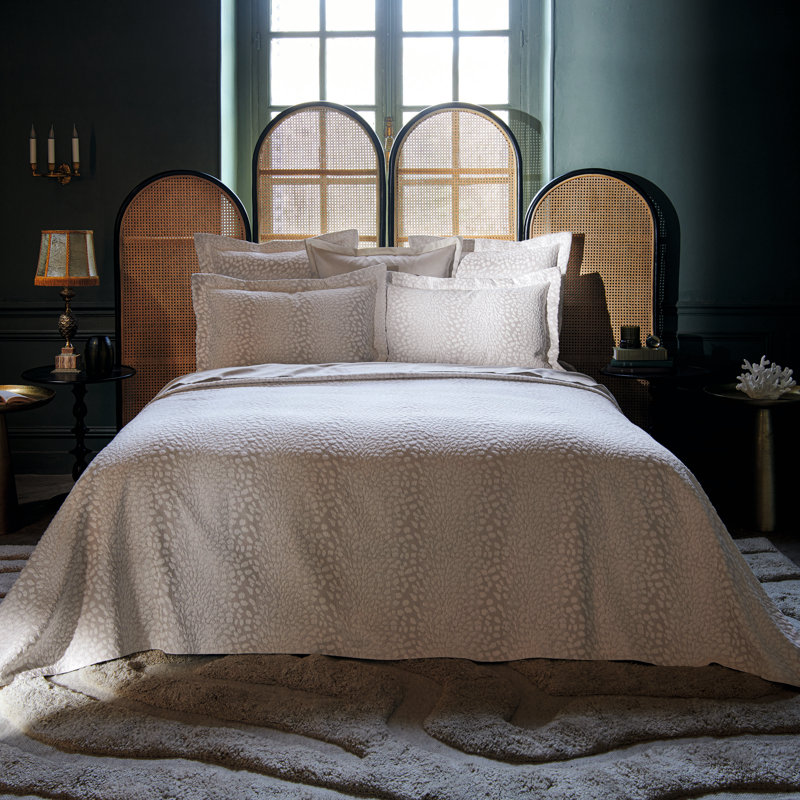 Imaginaire  coverlets, Queen Coverlet/Bedspread