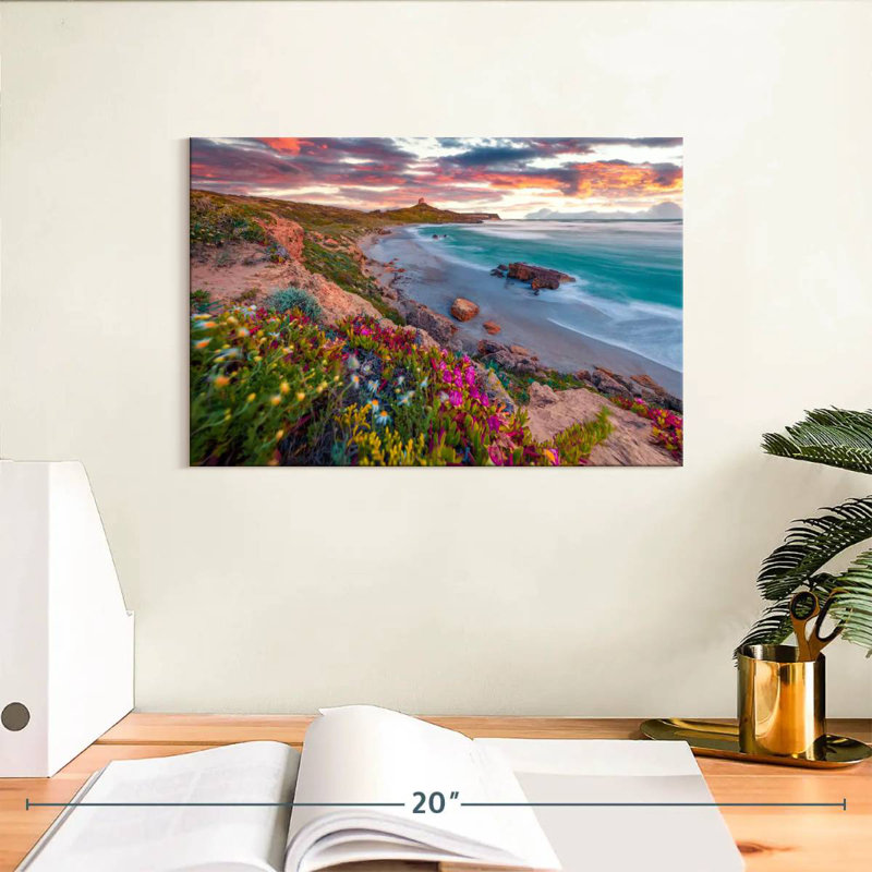 Gillard Sardinia Gillard Flowers, 8" H x 12" W