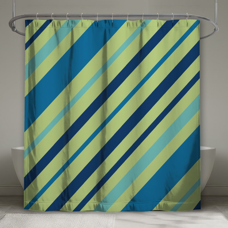Rideaux de douche diagonaux à rayures très longs, L 70 po x H 84 po
