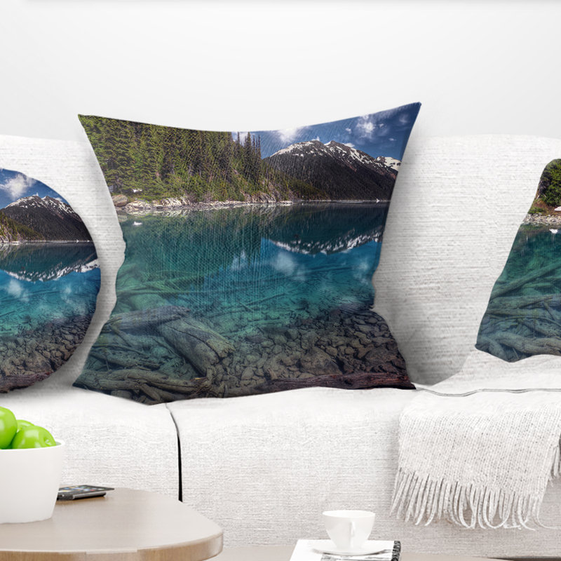 Coussin Waters and Mountains, 16 po x 16 po, Coussin décoratif