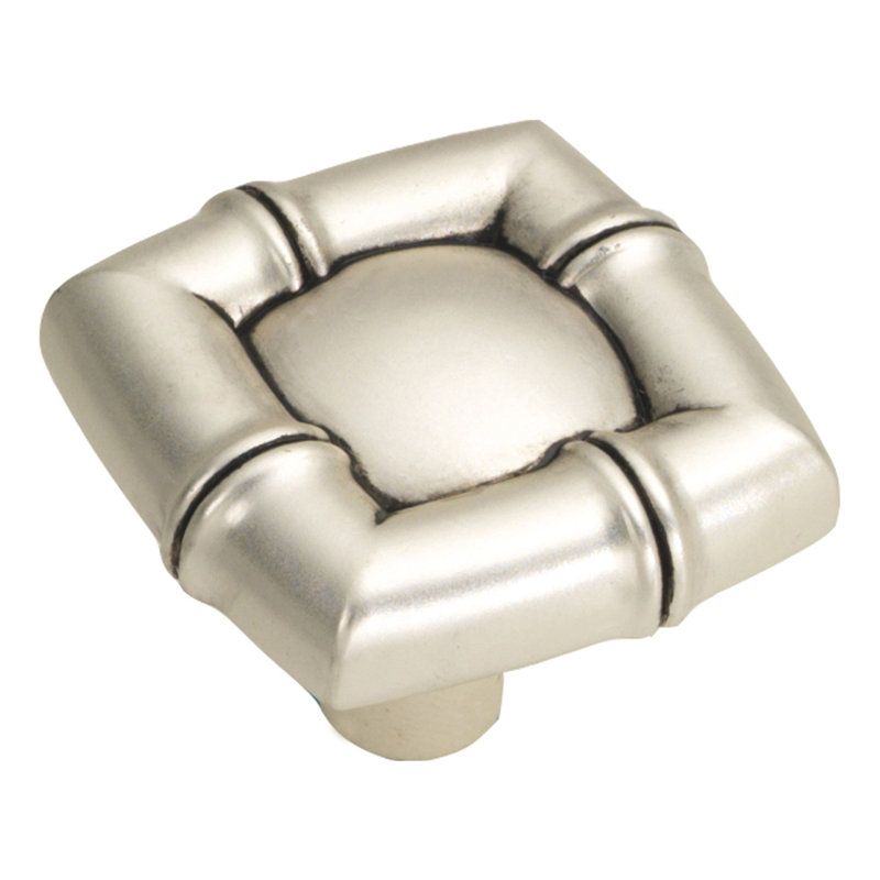 Poignée carrée 1 1/4 po Basaltic, Argent satiné antique
