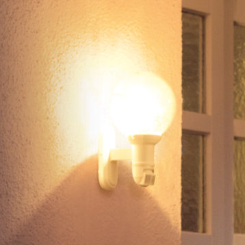Outdoor Armed Sconce with Dusk to Dawn, White