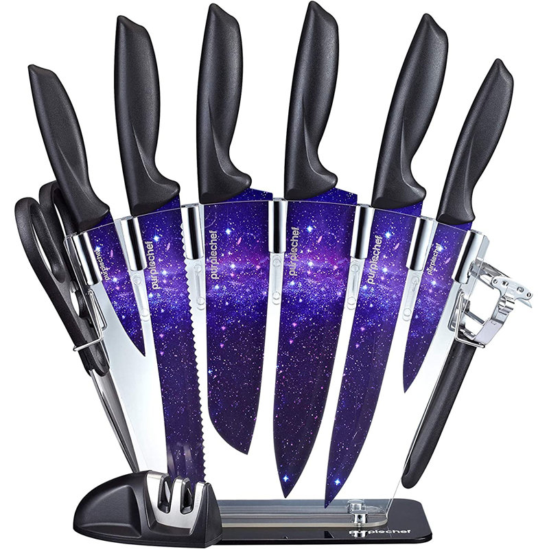 Ensemble de couteaux de cuisine mauve 10 pièces Purplechef. Comprend 6 couteaux, ciseaux, aiguisoir, éplucheur et support en acrylique transparent.…