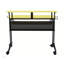 Bureau de studio de musique jaune et noir avec plateau à clavier, parfait pour les environnements d'enregistrement et l'esthétique améliorée.