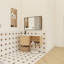 Meuble-lavabo de coin flottant de 36 po avec lavabo intégré en résine gélifiée, meuble-lavabo mural en forme de L, finition chêne clair, porte à fermeture en douceur et tablettes ouvertes, meuble-lavabo moderne peu encombrant-47274922