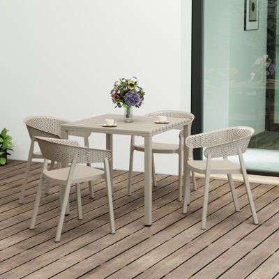 Ensemble repas carré pour 4 personnes