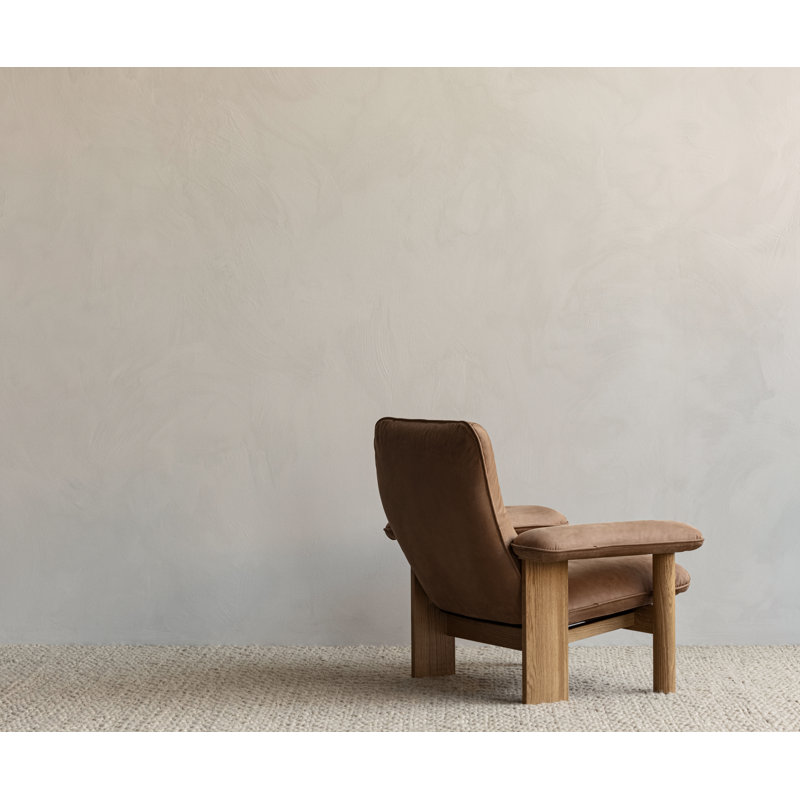 Brasilia Lounge Chair, Dunes 21004 Camel Genuine Leather, Natural Oak