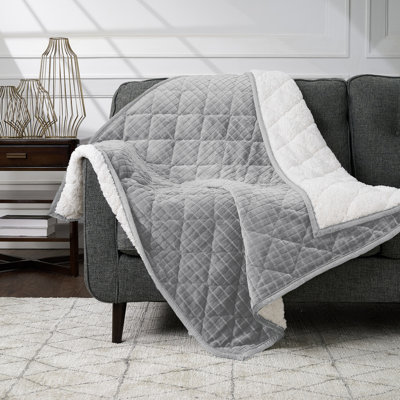 Jeté en velours jacquard matelassé CBCHome - Doux, confortable, Sherpa pour canapé (gris clair, 50 po x 60 po)