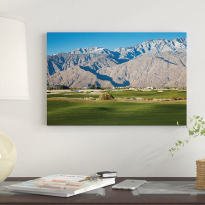 «Golf Course with Mountain Range, Desert Princess Country Club, Palm Springs, Riverside County, California, USA», reproduction de photo sur toile