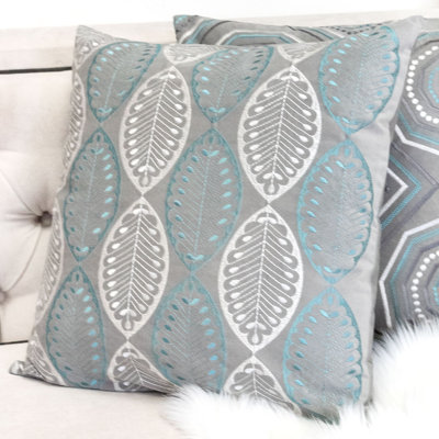  Velvet Throw Pillow