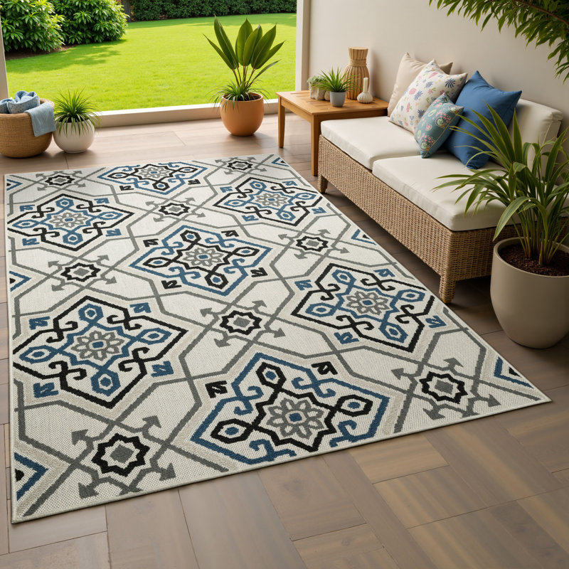 Inessa Geometric Stain Resistant Pet Friendly Indoor/Outdoor Area Rug, Rectangle 3'3" x 5'