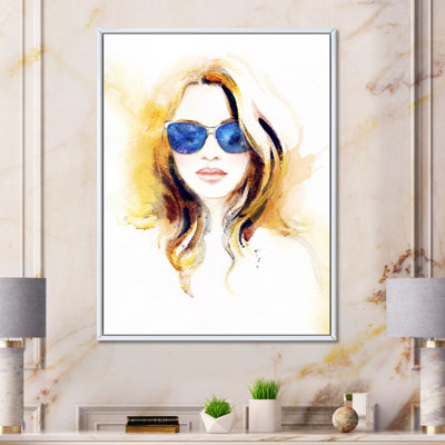 «Orange Portait Of A Fashionista», reproduction d'art sur toile glam