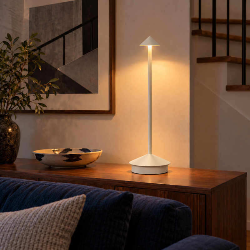 Pinnacle Table Lamp, Silver