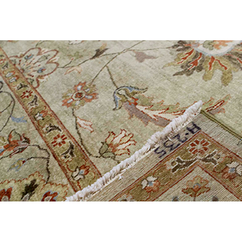 Wool Oriental Area Rug in Sand/Beige