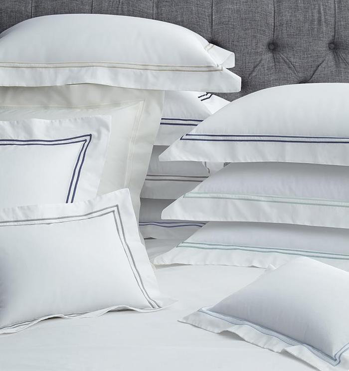Grande Hotel Sham, White/Navy, Standard