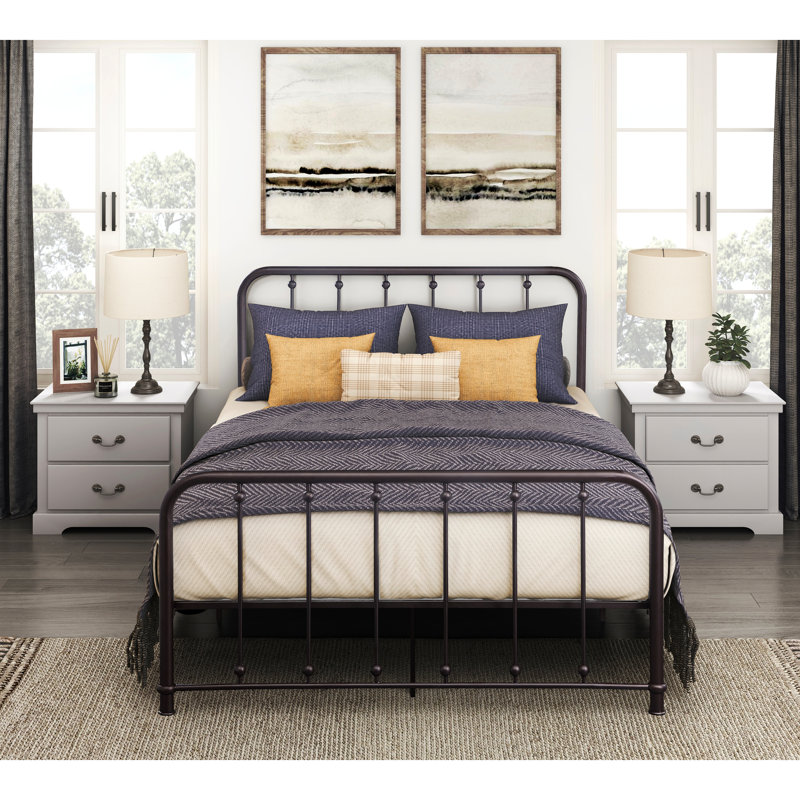 Lit plateforme double en métal au fini bronze foncé pour chambre à coucher - Décorations décoratives antique avec tête de lit
