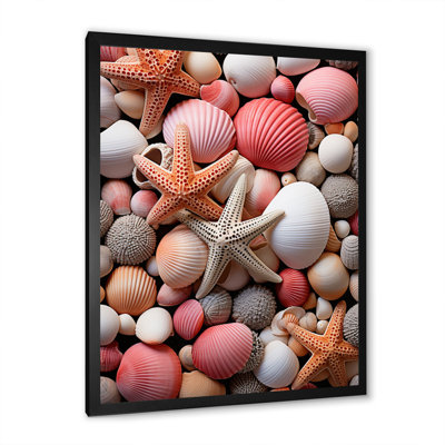 Coquillage beige et rose sur la plage II - impression