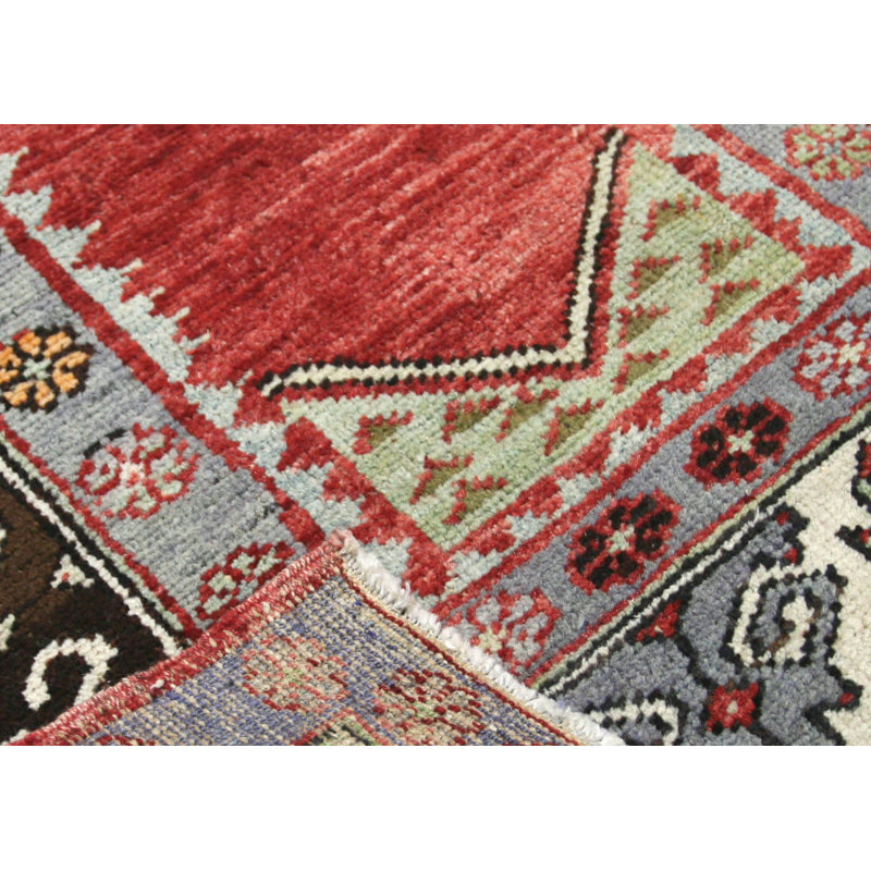 Yastic One-of-a-Kind 2'9" X 4'5" Area Rug