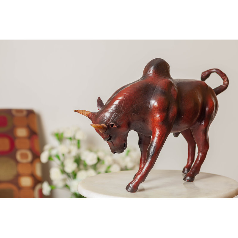  Figurine Fighting Bull, H 14 po x l 22 po x P 8 po