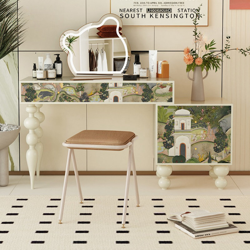 Chiasson, Ivory White