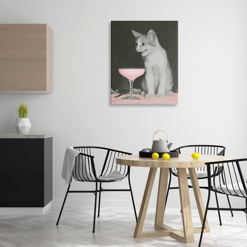 Chat et boisson rose, art mural par Daphne Polselli bp-911_CN, H 40 po x l 30 po