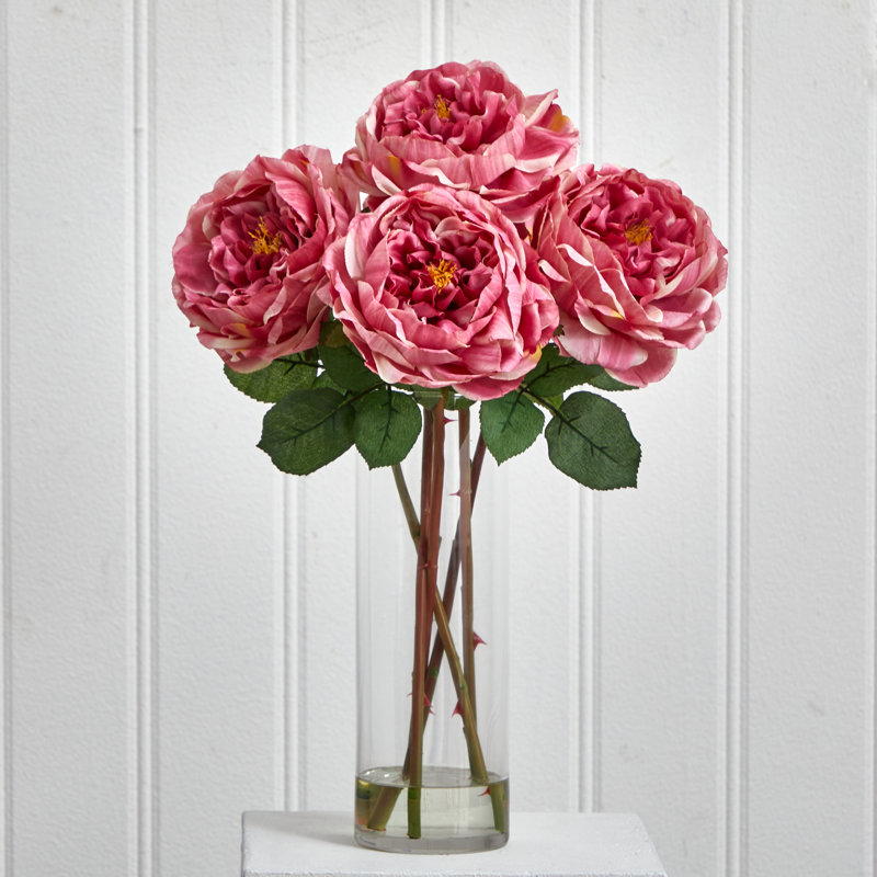 Pièce maîtresse à roses fantaisie en vase, Rose